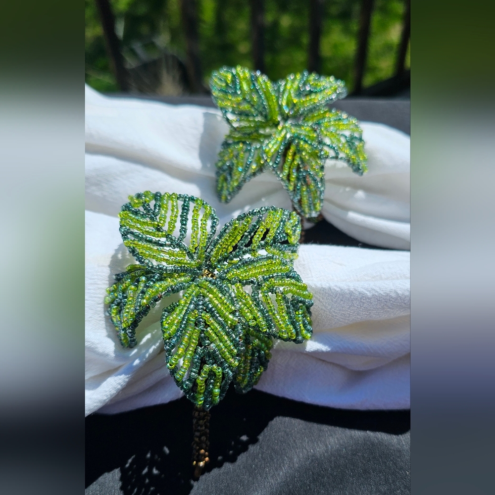 NWT Tommy Bahama Beaded Napkin Rings Set Of 8 - Picture 2 of 7